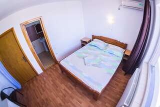 Гостевой дом Vila Coty Мамайя Норд – Нэводари Двухместный номер с 1 кроватью или 2 отдельными кроватями-3
